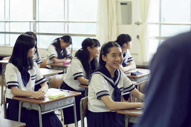 专家：孩子社交恐惧症家人如何陪护新葡京娱乐城国内社交恐惧心理咨询(图2)