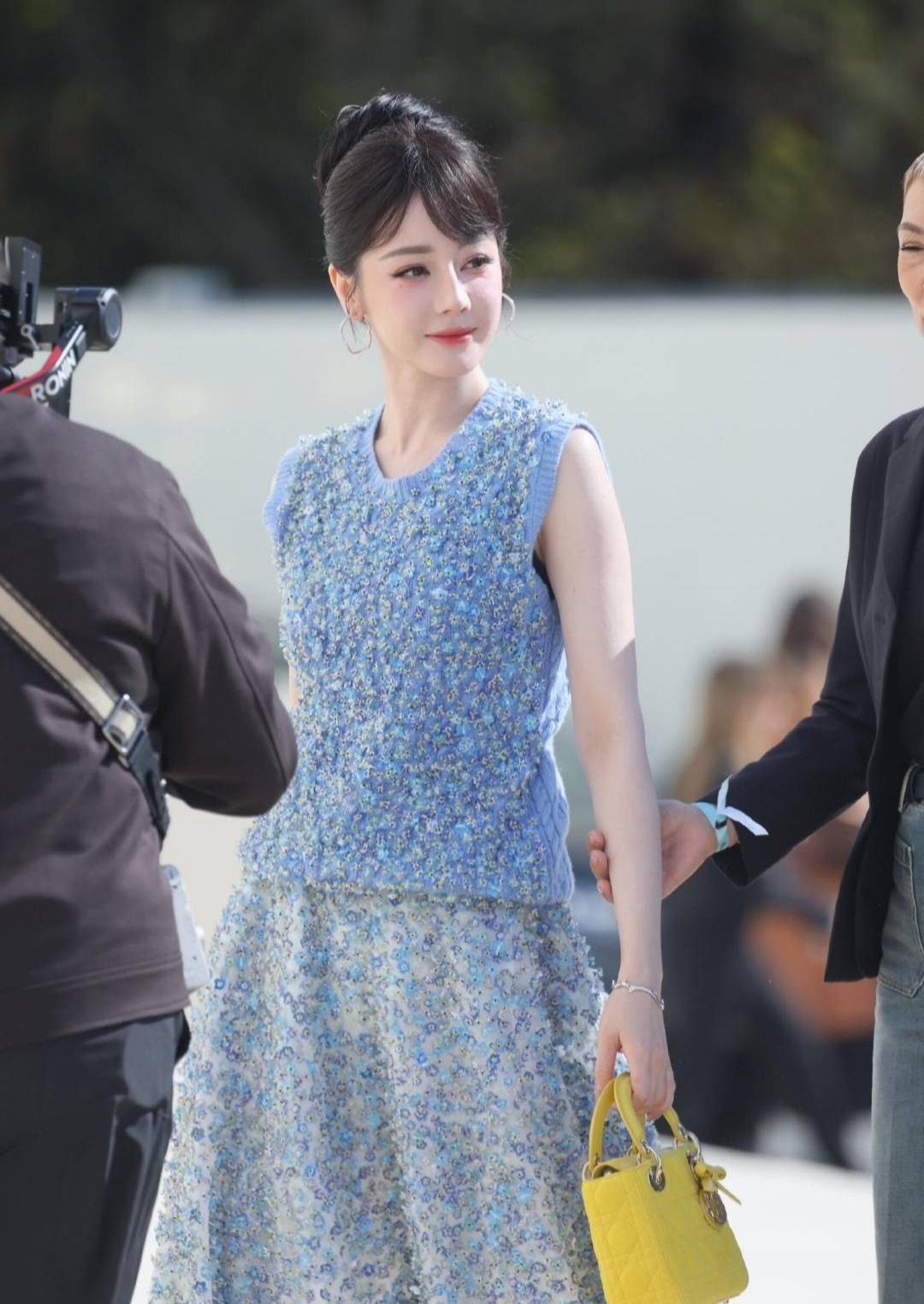 巴真人版芭比娃娃澳门新葡京迪丽热(图2) 巴真人版芭比娃娃澳门新葡京迪丽热(图2)