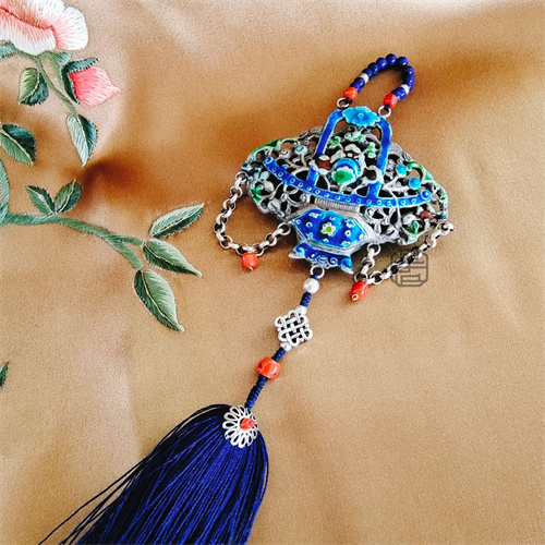 销亮相第32届全国书博会新葡京“山东手造”精品展(图2) 销亮相第32届全国书博会新葡京“山东手造”精品展(图2)